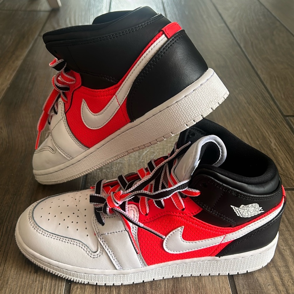 Air Jordan Nike high top shoes